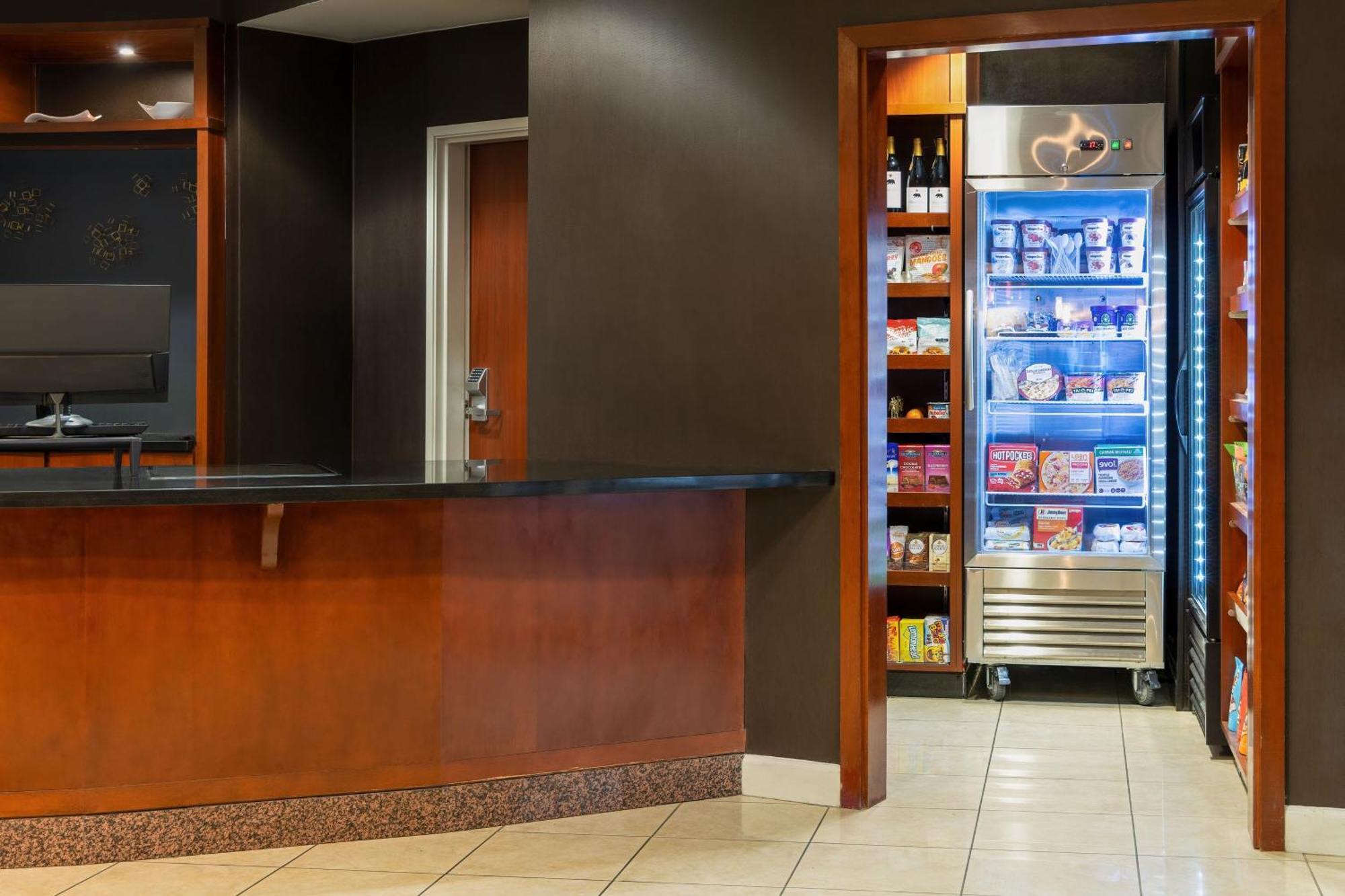 Courtyard By Marriott Ontario Rancho Cucamonga Hotel Exterior foto