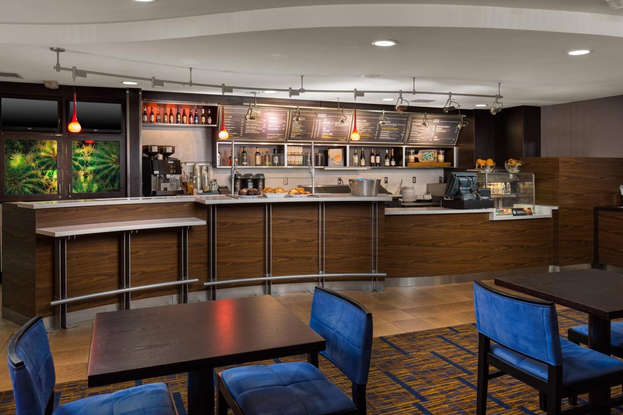 Courtyard By Marriott Ontario Rancho Cucamonga Hotel Exterior foto