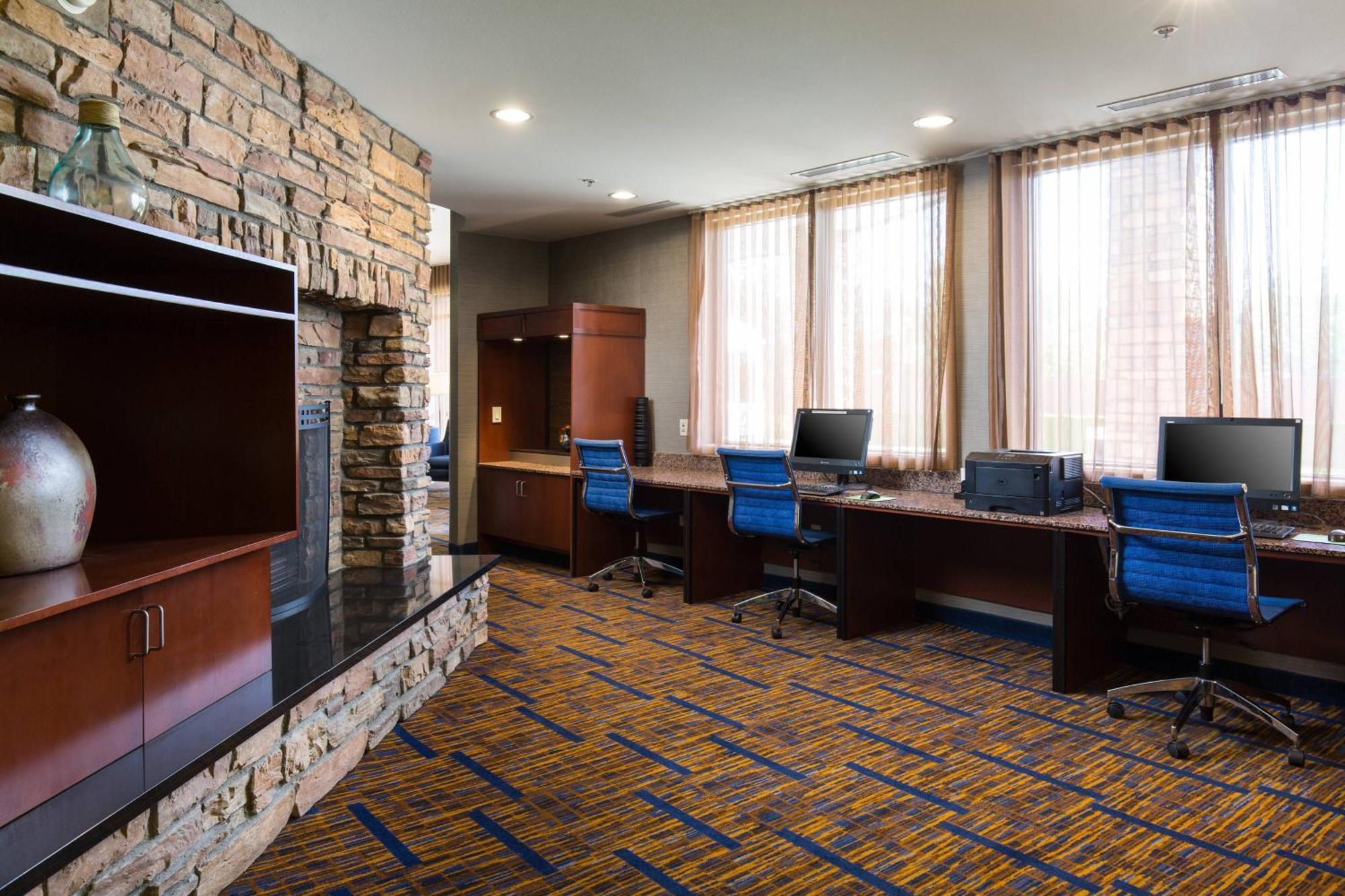 Courtyard By Marriott Ontario Rancho Cucamonga Hotel Exterior foto