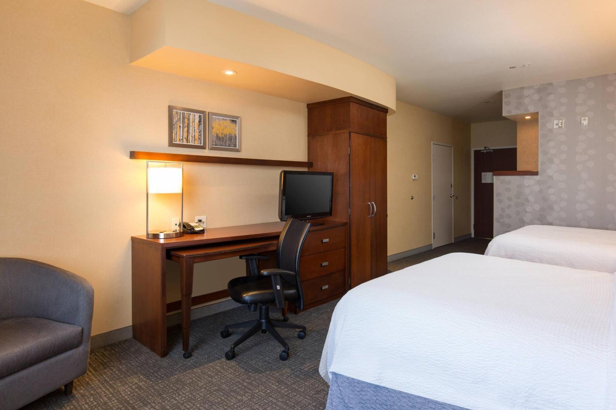 Courtyard By Marriott Ontario Rancho Cucamonga Hotel Exterior foto
