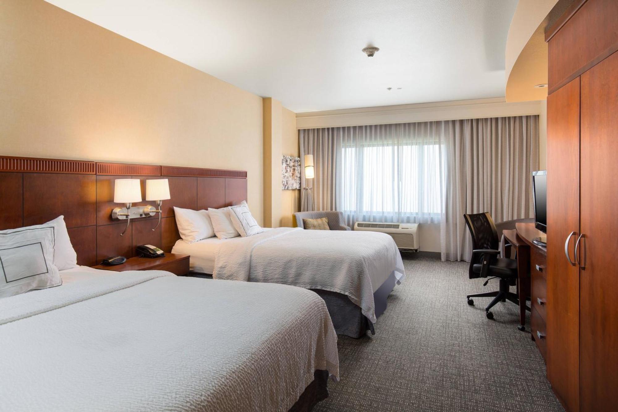 Courtyard By Marriott Ontario Rancho Cucamonga Hotel Exterior foto