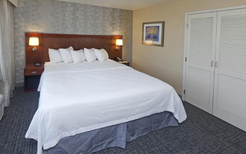 Courtyard By Marriott Ontario Rancho Cucamonga Hotel Exterior foto